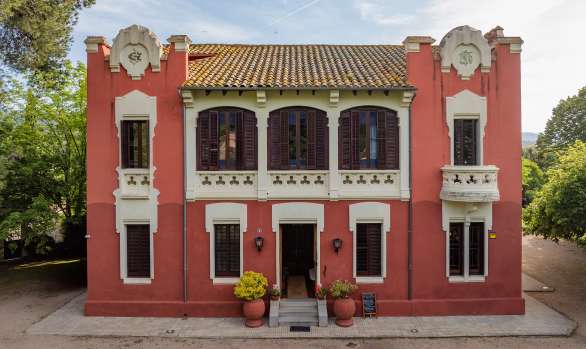 Servicio Profesional Multimedia para hoteles . Vista aérea frontal Hotel Can Garay.